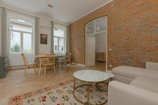 House 66 - Braşov - 2
