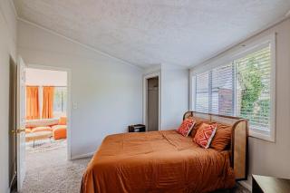 Groovy Getaway with Fenced Yard - Augusta - 6