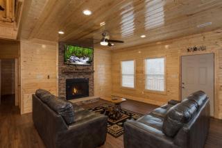 A View To Remember Indoor Pool Hot Tub Game Room Theater Room View Attraction Tickets - Gatlinburg - 3