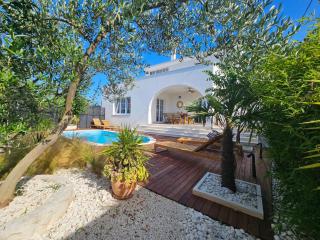 Family friendly apartments with a swimming pool Arbanija, Ciovo - 11789 - Trogir - 0