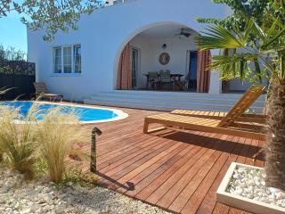 Family friendly apartments with a swimming pool Arbanija, Ciovo - 11789 - Trogir - 3