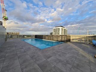 Exquisite And Warm 1br Nest In Footscray Pool Gym - 2