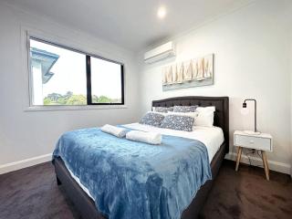 Luxury Glen Waverley Townhouse 4br3ba Backyard - Glen Waverley - 5