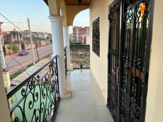Appartement moderne de 120m2 , doté de caméras de surveying et situé à MAETUR NKOMO, un quartier résidentiel - 5