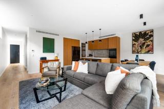 Wanaka Modern Townhouse with Outdoor Fireplace Sleeps 8 - 7