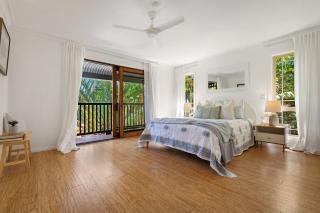 Treetops Retreat by The Beach - 9