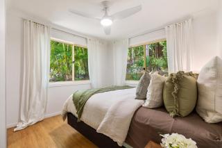 Treetops Retreat by The Beach - 4