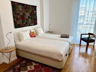 Apartamento con 2 Dormitorios, Elegante y Céntrico en Rambla Catalunya - ES-341-2 - 1