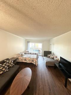 4 Beds Home In Newport Beach With Heated Jacuzzi, Pool, AC, Gym And Pickleball Courts - Newport Beach - 4