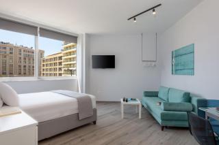Central Athens Resort 2 - 8
