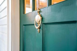 Walk to Cherry Street,pets, hot tub by HVNLYhomes - 2