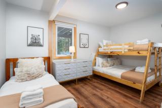 HappyCub- AC, Hot Tub, Fire Pit, Game Room! - Killington - 2
