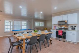 Texas Vacation Home, Game Room & Pool By Sixflags - San Antonio - 3