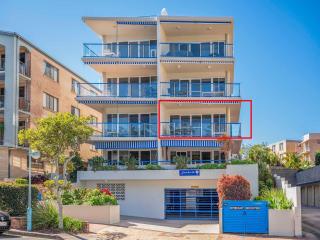 Boardwalk Apartments Unit 3 Bulcock Beach QLD - 8