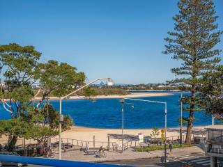 Boardwalk Apartments Unit 3 Bulcock Beach QLD - 6