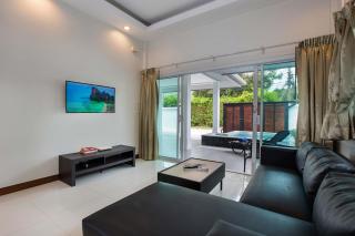 Family 2BR Villa Lancelot 3 with Jacuzzi Pool, just 10 min drive NaiHarn and Rawai - Ban Saiyuan (1) - 6
