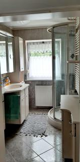 Zimmer für Urlauber und Geschäftsreisende - 4