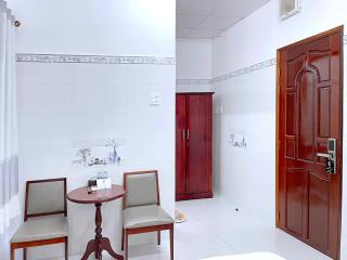 Nhà Khách Vạn Thành - 1