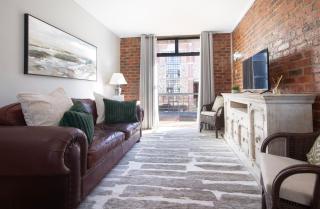 The Xrossing - free parking - 9