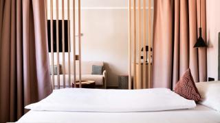 Flora Hotel & Suites - 3
