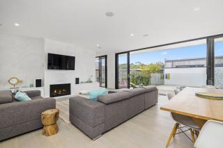 Aqua Luna - Stylish Retreat by Koonya Ocean Beach - Blairgowrie - 2