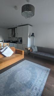 The Fabulous Oasis Maidstone 2bed 2bath Parking - Kent - 1