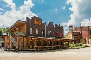 Ranch 13 - Western a kone - 2
