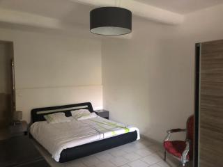 Maison de village en duo avec 150m2 au Rdc et la suite parentale ou en famille avec 4 chambres 250m2 intérieur - Montfaucon - 2