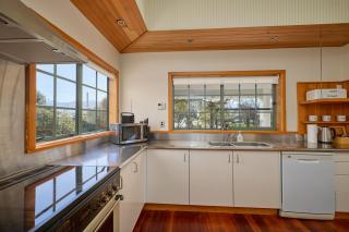 Ludstone Villa - A charming family home - Kaikoura - 1