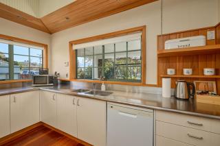 Villa Family Friendly Classic Charm - 1