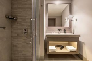 Ramada Plaza by Wyndham Batumi & Casino - Batumi - 3