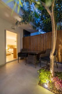 Arancia Elegant Rooms and Suites - Tolo - 1