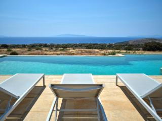 Oscar Villa, 180 panoramic sea views and pool - Aspro Chorio Paros - 0