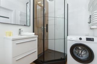 Nowa Letnica Comfortable Apartments with Balcony & Parking Gdańsk by Noclegi Renters - Gdańsk - 5