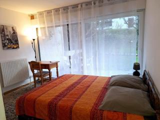 2 Bedroom Condomium with Terrace & Garden - Saint-Germain-en-Laye - 1