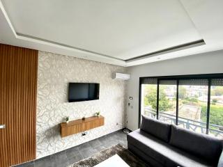 Luxury studio center Abdelmoumen 1min tram with view - Casablanca - 8