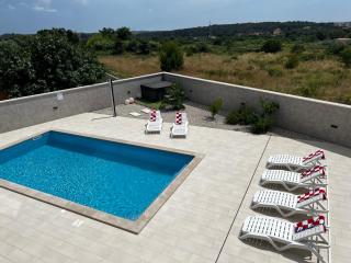 Villa Mare - Modern villa with swimming pool and jacuzzi - Pula - 2