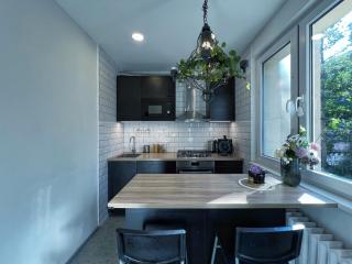 Jana's WoW apt, 2BR, Metro next door, near the airport - Prague - 8