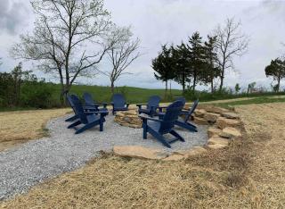 100 Acre Relaxing Retreat Near Ark- The Farmhouse - 7