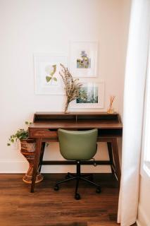 Bright Artist's Cottage-Mins to Downtown, Campus - 6