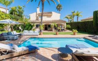 Charming Andalusian-Style Beach Villa - Marbella - 9
