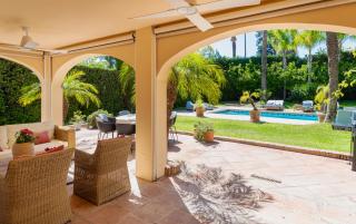 Charming Andalusian-Style Beach Villa - Marbella - 6