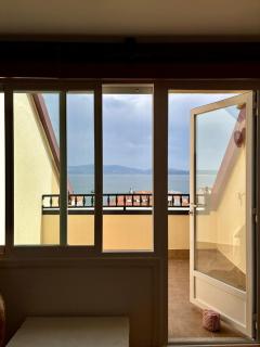 Apartamento en Sanxenxo. Ático con vistas al mar. - 2