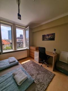 Big 4 room huge apartment - Bratislava - 7