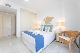 MARBELLA HOME RENTALS - Marina Banus, Puerto Banus, 2BR Best location, pool & parking - 7