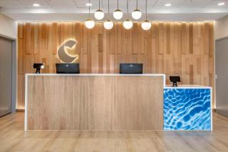Comfort Inn & Suites Newark Liberty International Airport - 7