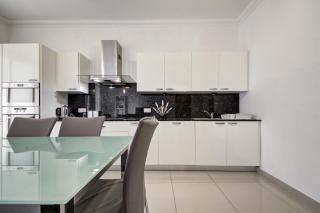 Modern 2BR home with balcony & WIFI in St Julians by 360 Estates - St Julian's - 2