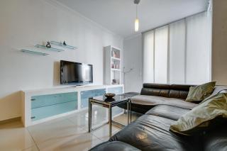 Modern 2BR home with balcony & WIFI in St Julians by 360 Estates - St Julian's - 1