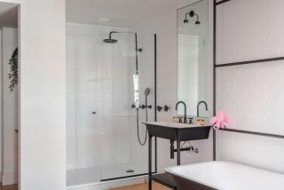 The Instagood Apartment - Covent Garden - by Frankie Says - Londra - 2
