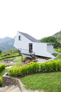 Tomorrowland Farms and Suites - 7